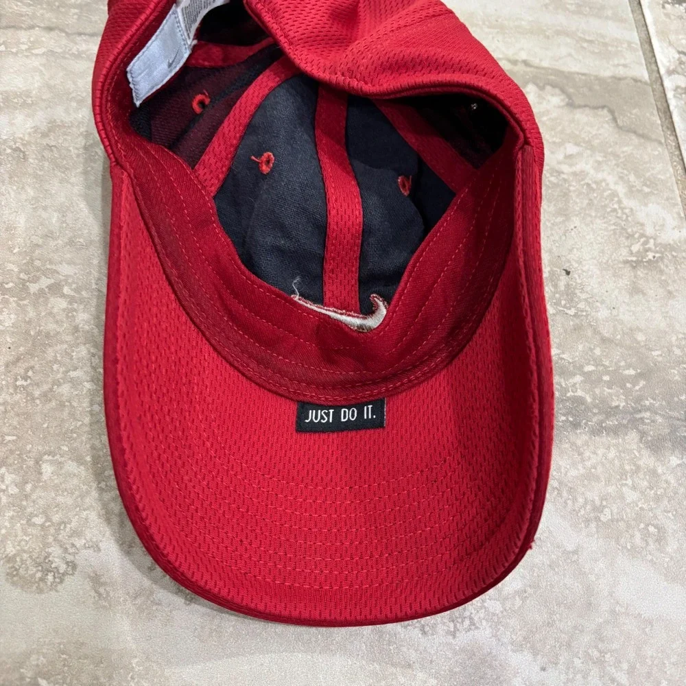 Nike Mens Red Mesh Adjustable Baseball Cap Hat Swoosh Logo Just Do It One Size